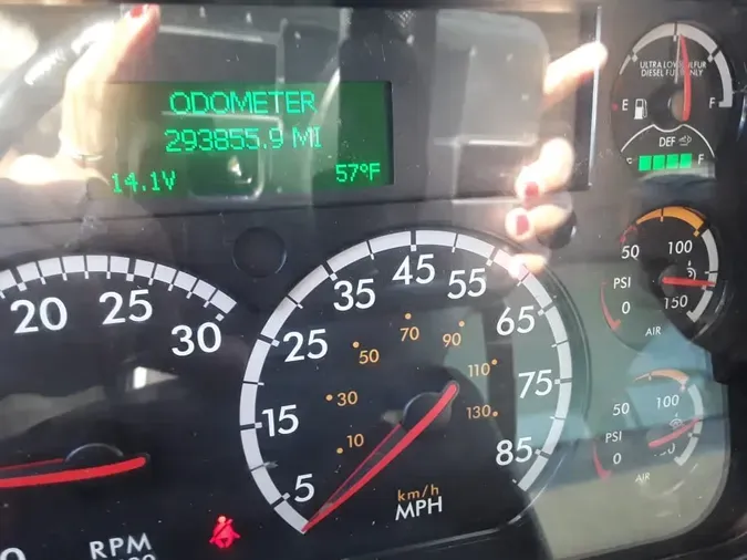 2021 FREIGHTLINER/MERCEDES M2 106