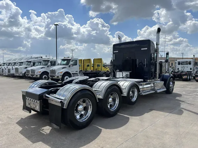 2016 Kenworth W900