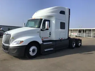 2018 INTERNATIONAL LT
