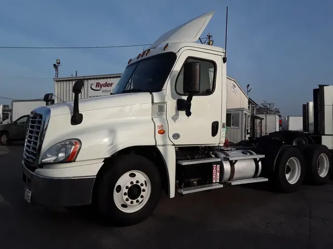 2018 FREIGHTLINER/MERCEDES CASCADIA 125