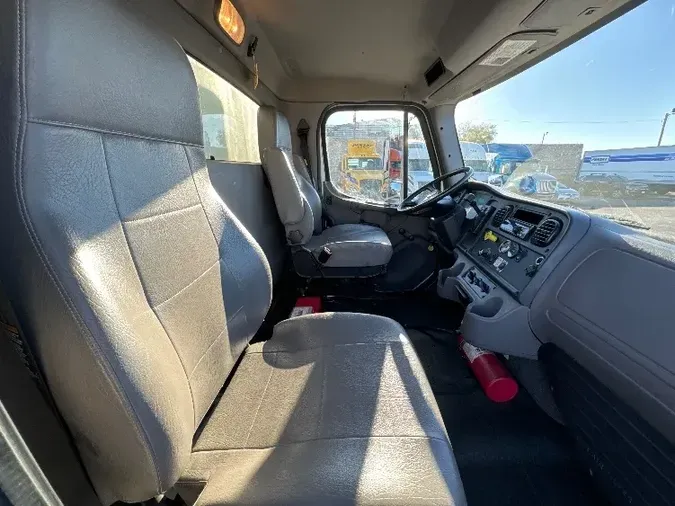 2018 Freightliner M2