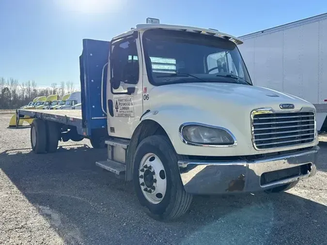 2004 FREIGHTLINER BUSINESS CLASS M2 106