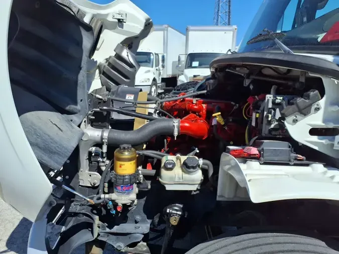 2017 FREIGHTLINER M2 106