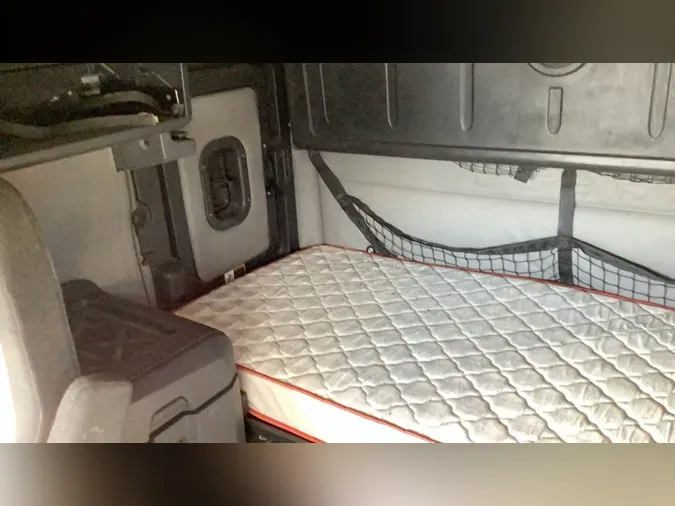 2020 Freightliner Cascadia 126d91a1848d7a1693d9f1fcc3bef9c7f14