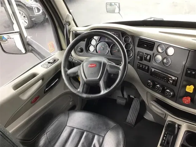 2018 PETERBILT 579