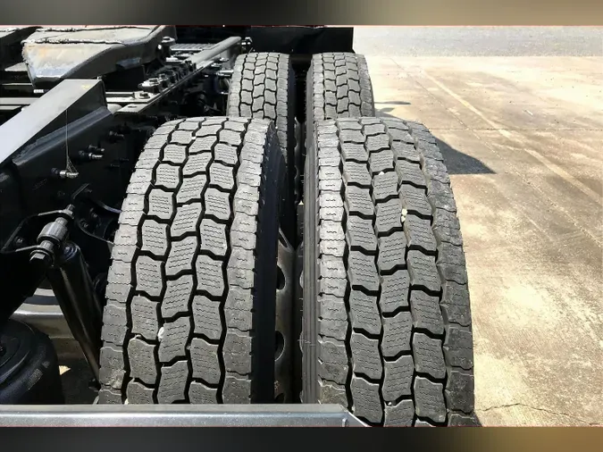 2022 INT LT625 6x4