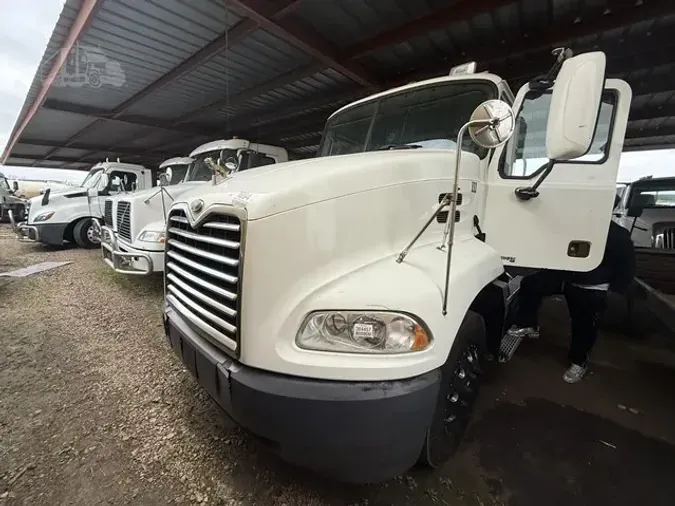 2005 MACK VISION CX613d91c740bc38f4554ceb62bc12738eed9