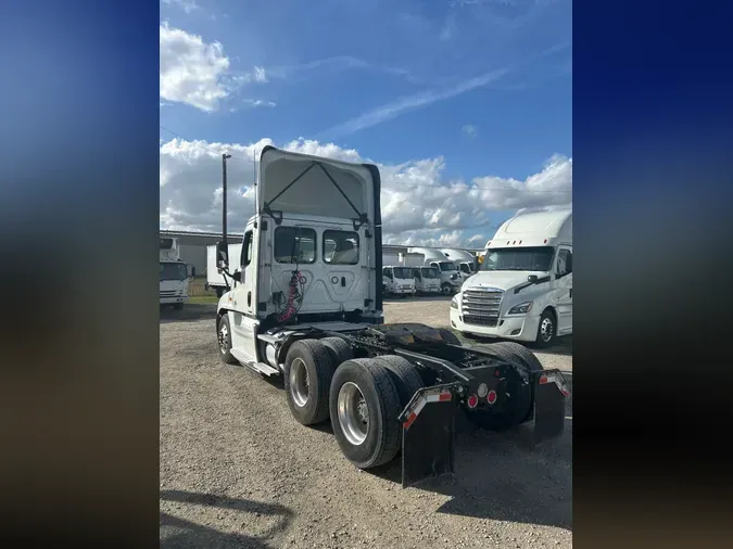 2019 FREIGHTLINER/MERCEDES CASCADIA 125