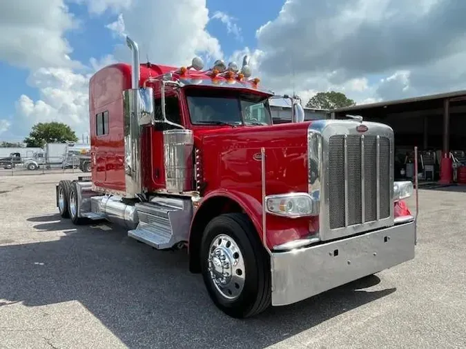 2020 Peterbilt 389