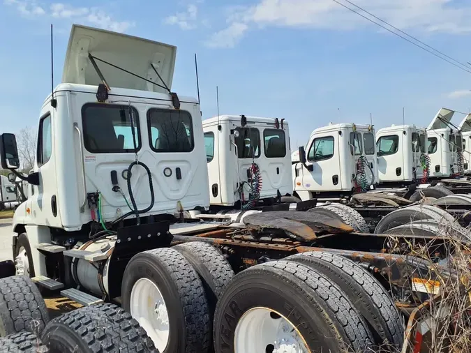 2019 FREIGHTLINER/MERCEDES CASCADIA 125d91da9073b160752547e50b44cc55037