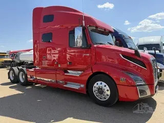 2019 VOLVO VNL64T760