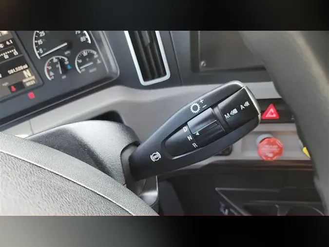 2020 FREIGHTLINER CA126