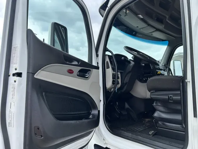 2023 Peterbilt 579