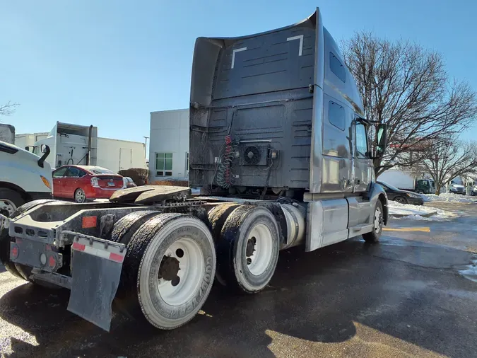 2019 VOLVO VNL64T-760