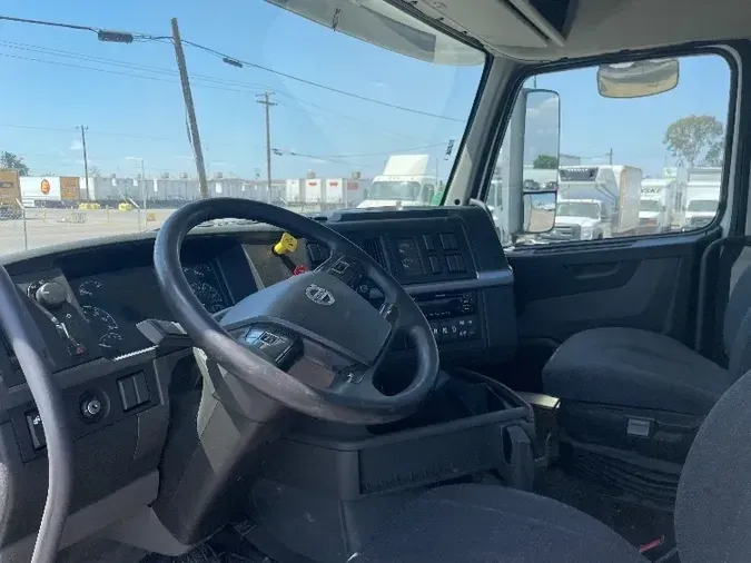 2019 Volvo VNR42300