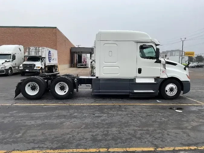 2019 Freightliner T12664ST