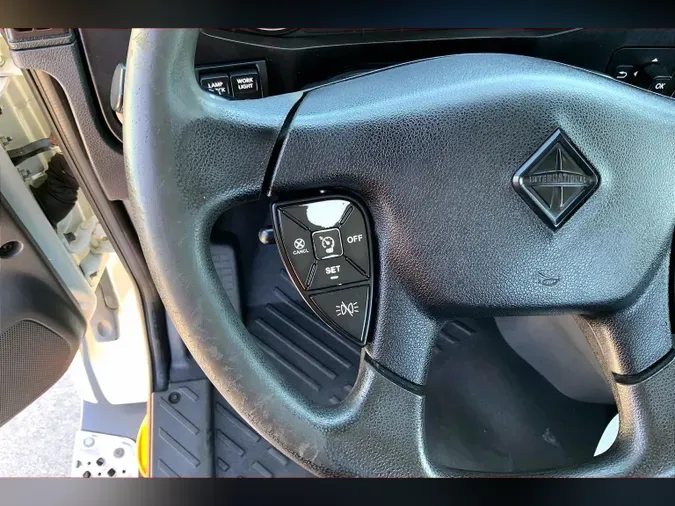 2022 INT LT625 6x4