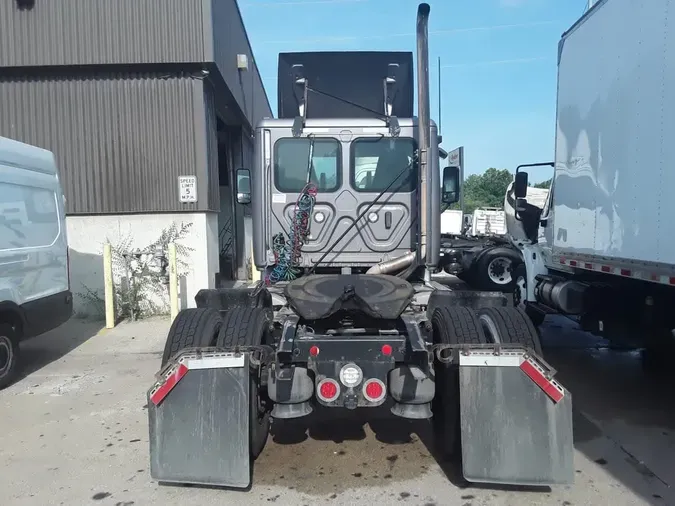 2019 FREIGHTLINER CASCADIA 113