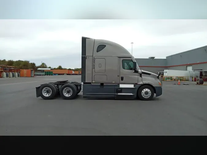 2025 Freightliner Cascadia 126d933f9b28ee98c4be820e416c79d4a54