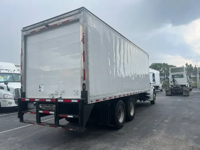 2019 FREIGHTLINER M2 106