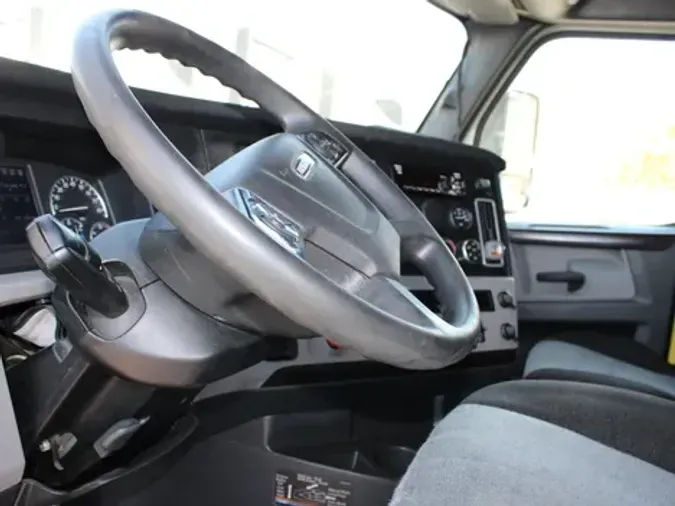 2021 FREIGHTLINER CA126