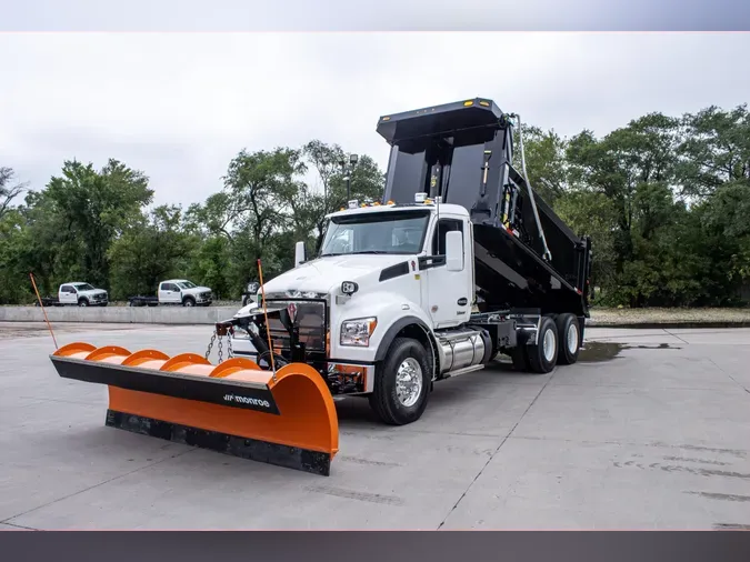 2025 KENWORTH T880S