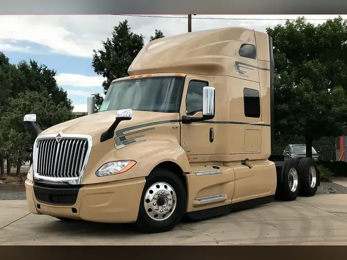 2022 INT LT625 6x4