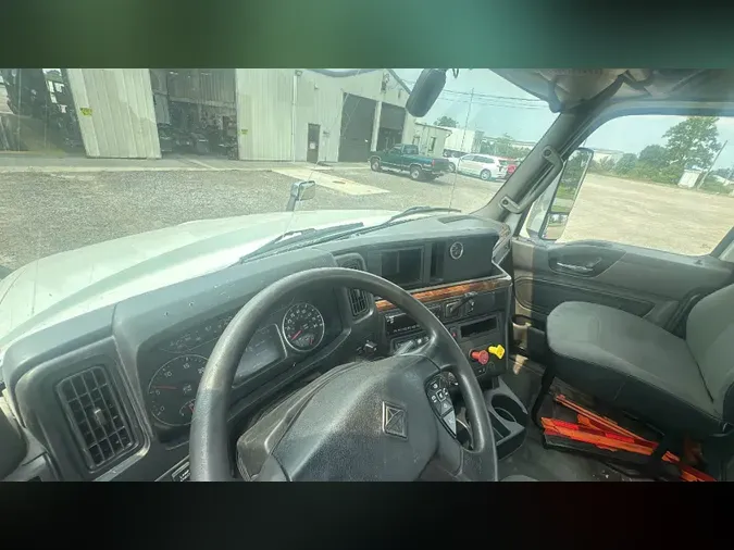 2019 International LT