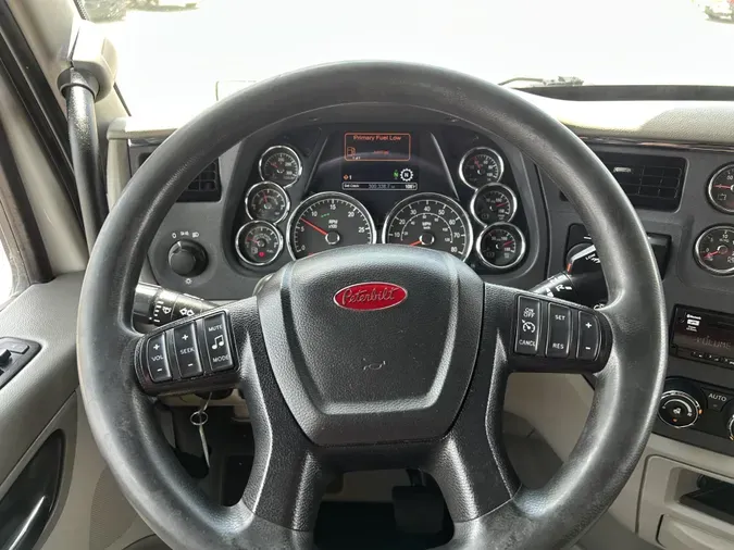 2021 Peterbilt 579