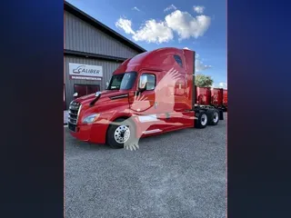 2018 FREIGHTLINER CASCADIA 126