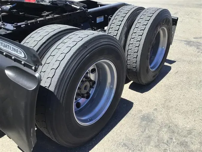 2021 FREIGHTLINER CASCADIA