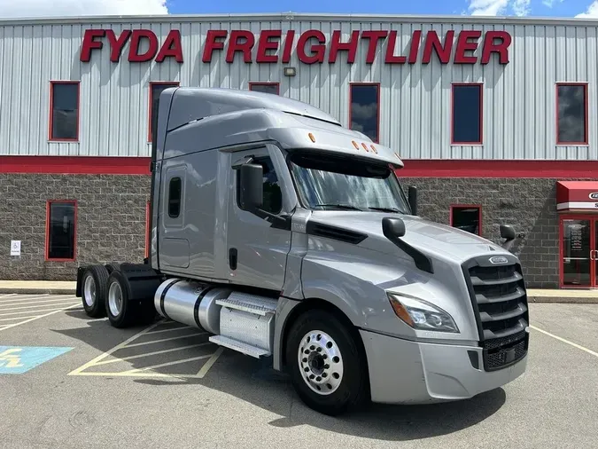 2022 Freightliner Cascadia 126