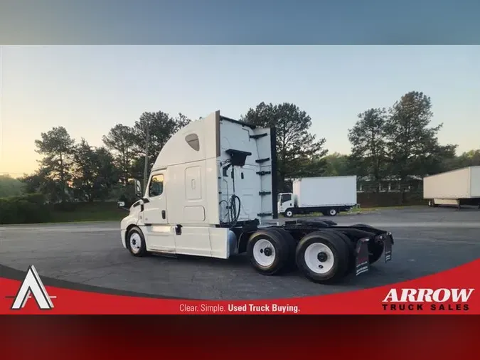 2020 FREIGHTLINER CA126