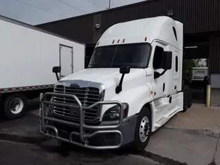 2019 FREIGHTLINER/MERCEDES CASCADIA 125