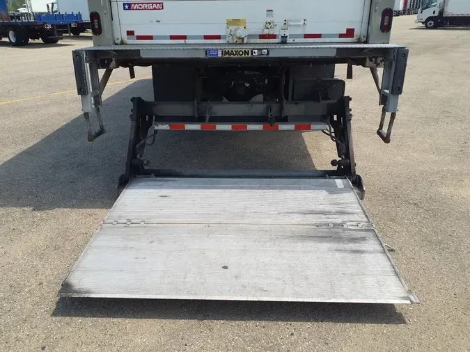 2018 FREIGHTLINER M2 106