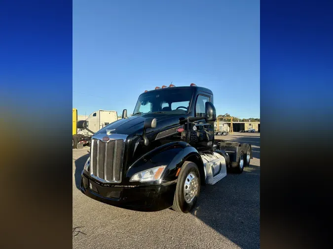 2022 Peterbilt 579