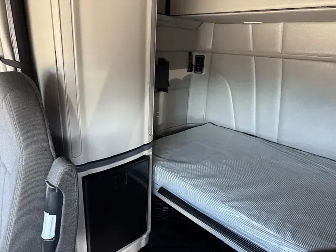 2021 Peterbilt 579d94c35601d3a112351120bdb320ebc77