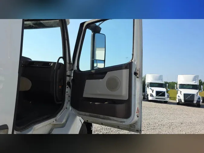 2018 Volvo VNL300