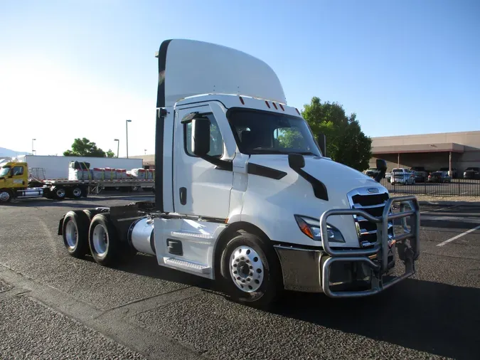 2020 FREIGHTLINER/MERCEDES CASCADIA PX11664ST