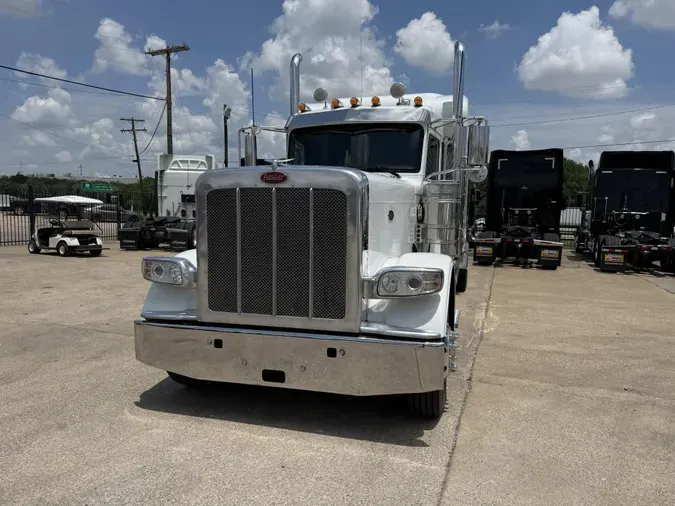 2022 Peterbilt 389d955de2921e7d557bab15f481021414f