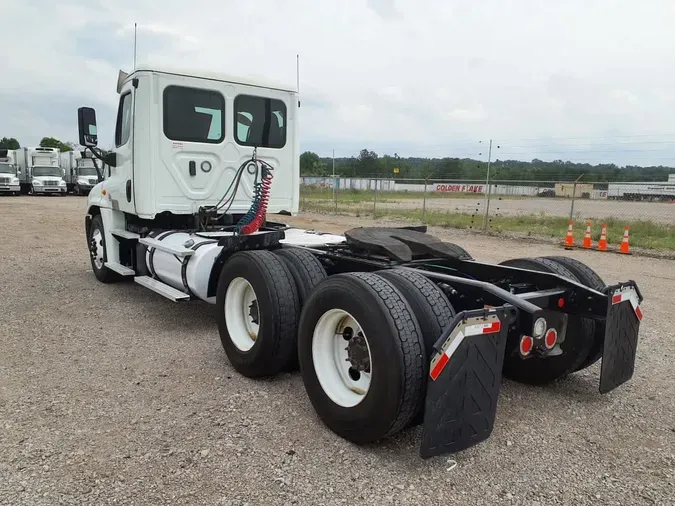 2019 FREIGHTLINER/MERCEDES CASCADIA 125