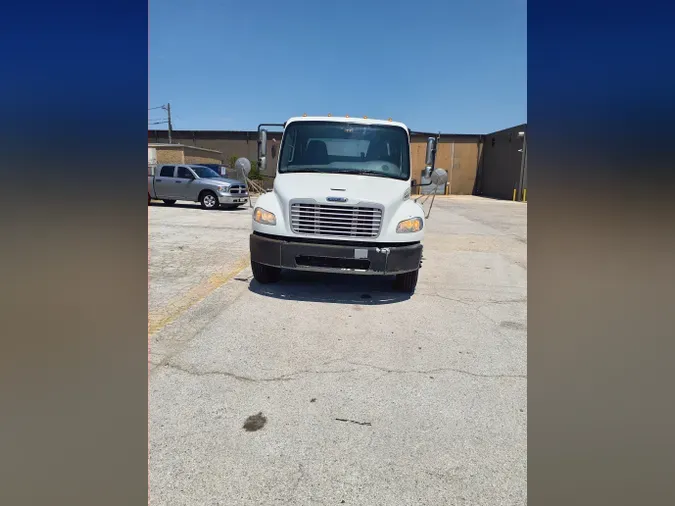 2019 FREIGHTLINER/MERCEDES M2 106