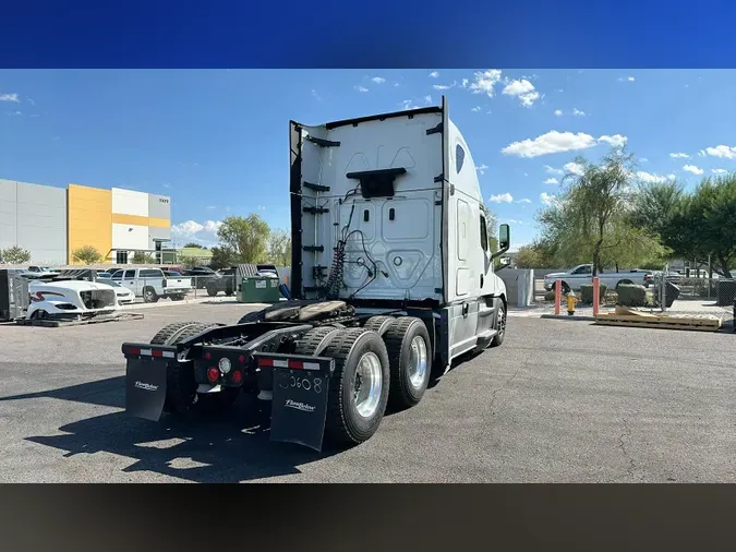 2020 Freightliner Cascadia