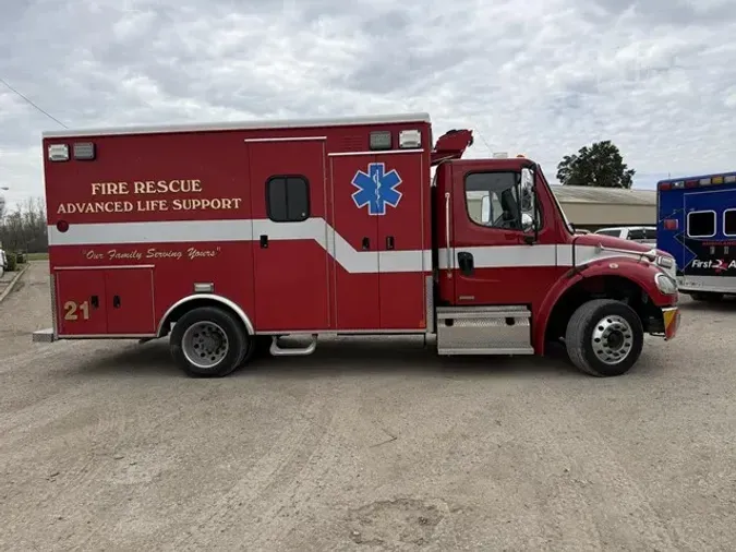 2012 FREIGHTLINER BUSINESS CLASS M2 106