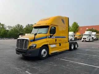 2018 FREIGHTLINER X12564ST
