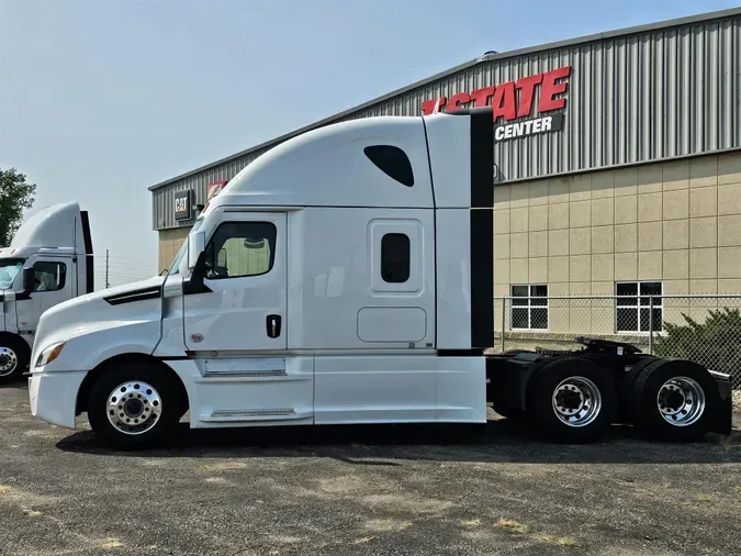 2025 Freightliner New Cascadia