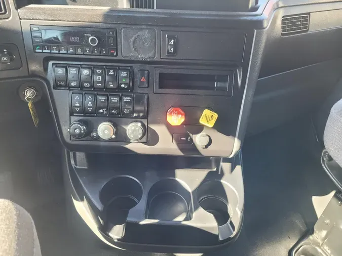 2022 International LT625