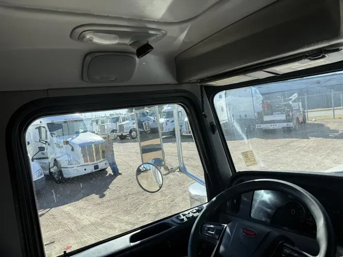 2023 Peterbilt 389d968aef2b550a708610f197d1071ae86