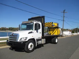 2017 HINO 268