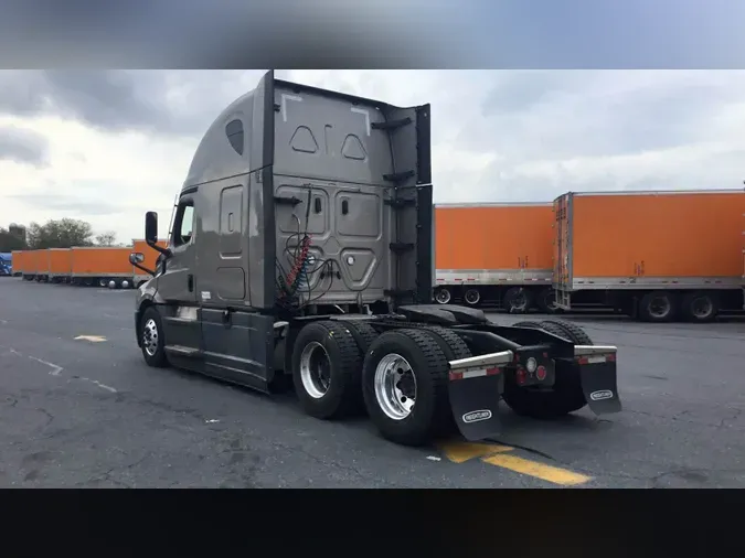 2024 Freightliner Cascadia 126